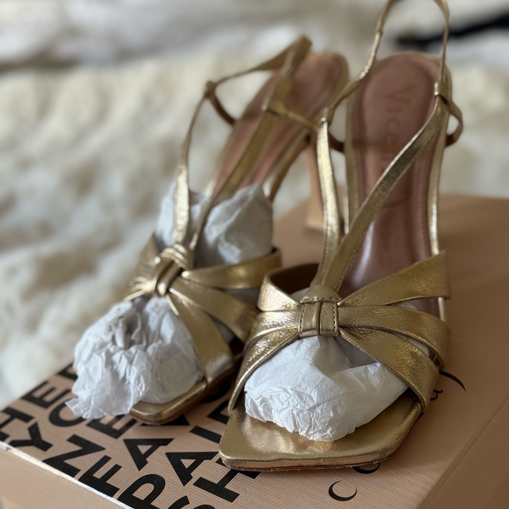 Vicenza Square-Toe Heels - Picture 16 of 16